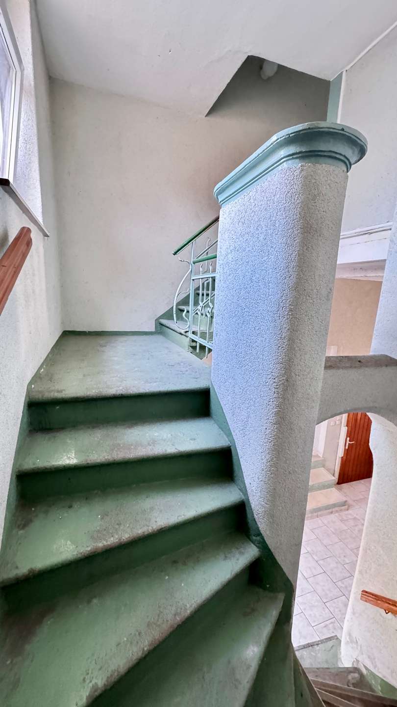 Treppenhaus EG zum 1.OG Mehrfamilienhaus Calbe