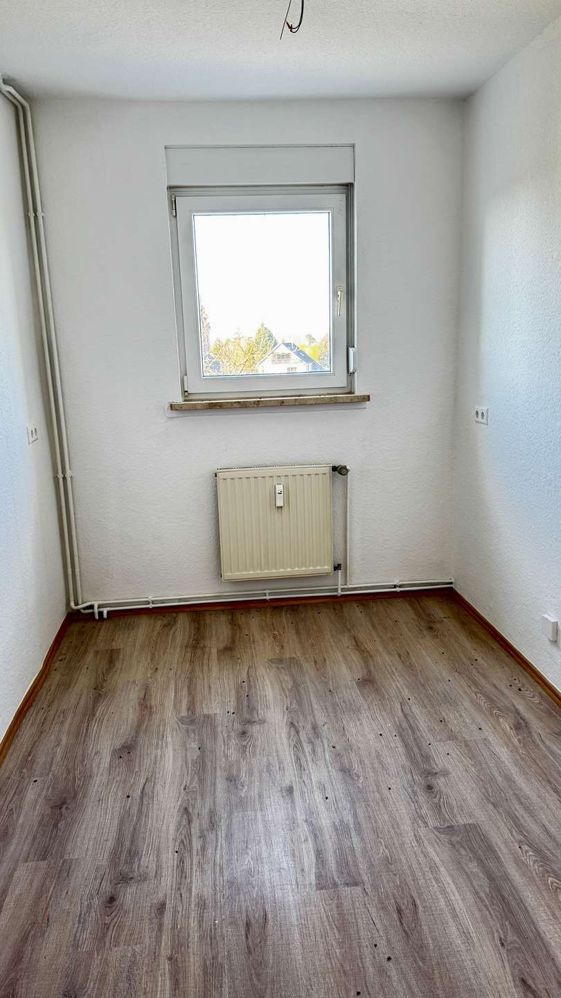 Nr.65 2.OG re 2-Raum renoviert Mehrfamilienhaus Sta�furt