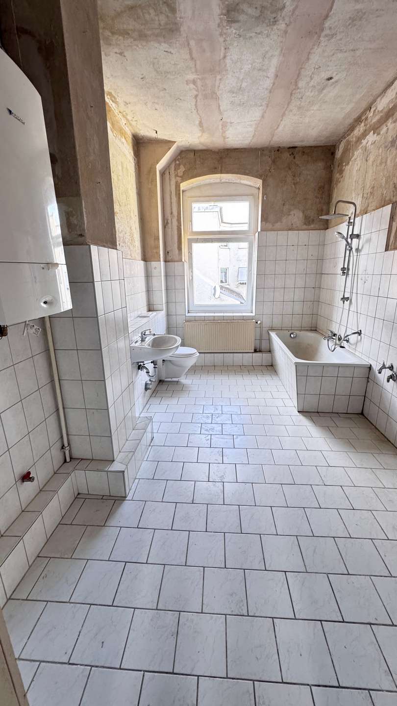 Wannenbad 1.OG Mehrfamilienhaus Calbe