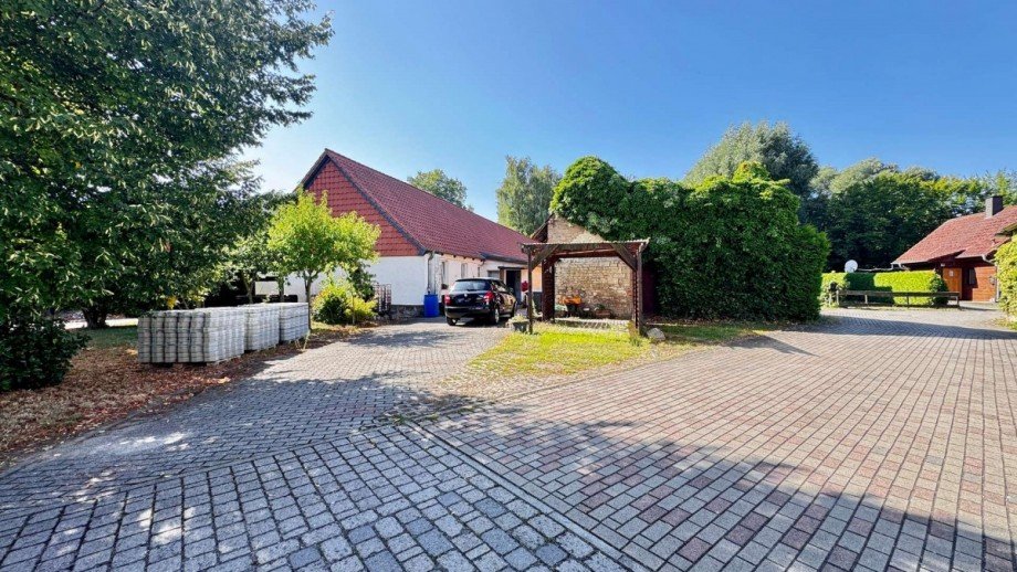 Zufahrt2 Mehrfamilienhaus Schwanebeck