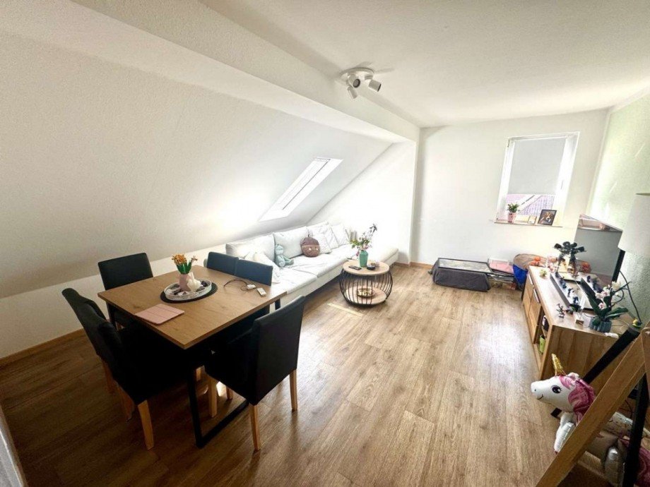 Wohnzimmer WE Dachgeschoss Mehrfamilienhaus Ostingersleben