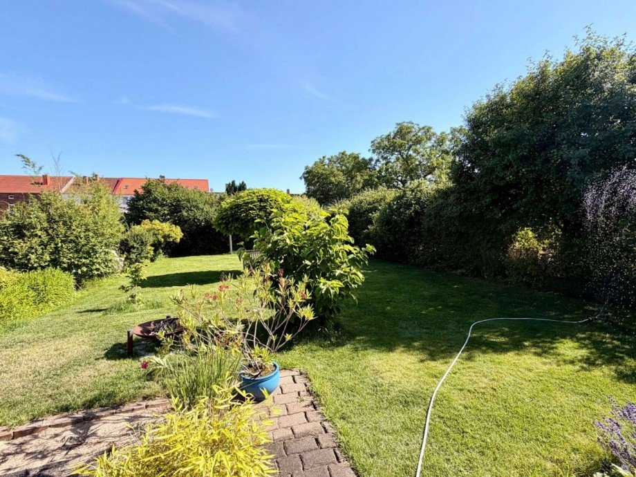 Gartenansicht Einfamilienhaus Ro�lau