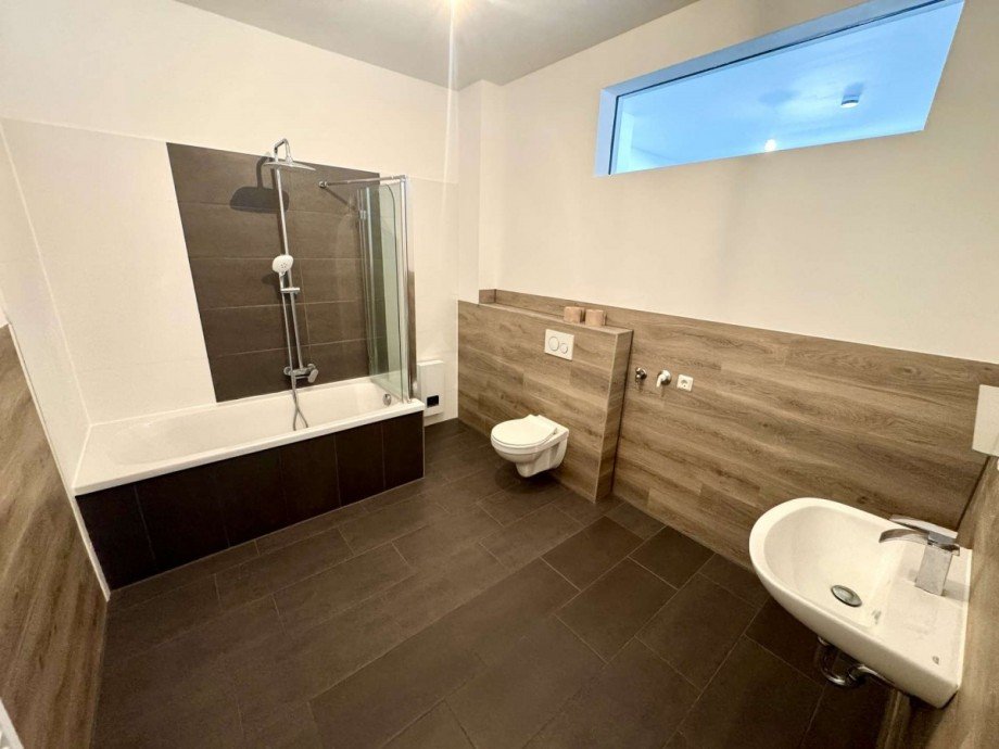 Badezimmer WE 1. OG Mehrfamilienhaus Wernigerode